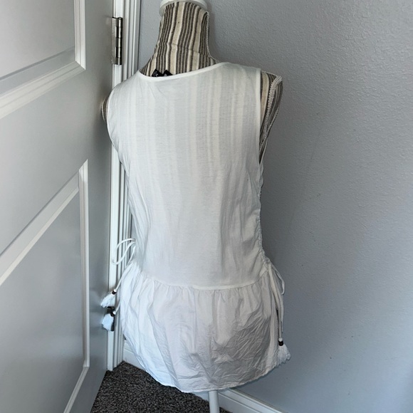 BoBeau White Smocked Tank — FINAL SALE PRICE - Picture 4 of 6